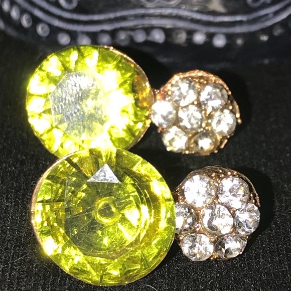 Earring - Picture 3 of 3